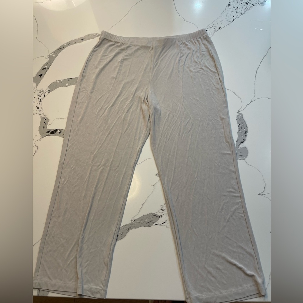 Chico’s size 3 Traveler’s set - Lightweight tank top and elastic waist pants - Picture 2 of 3